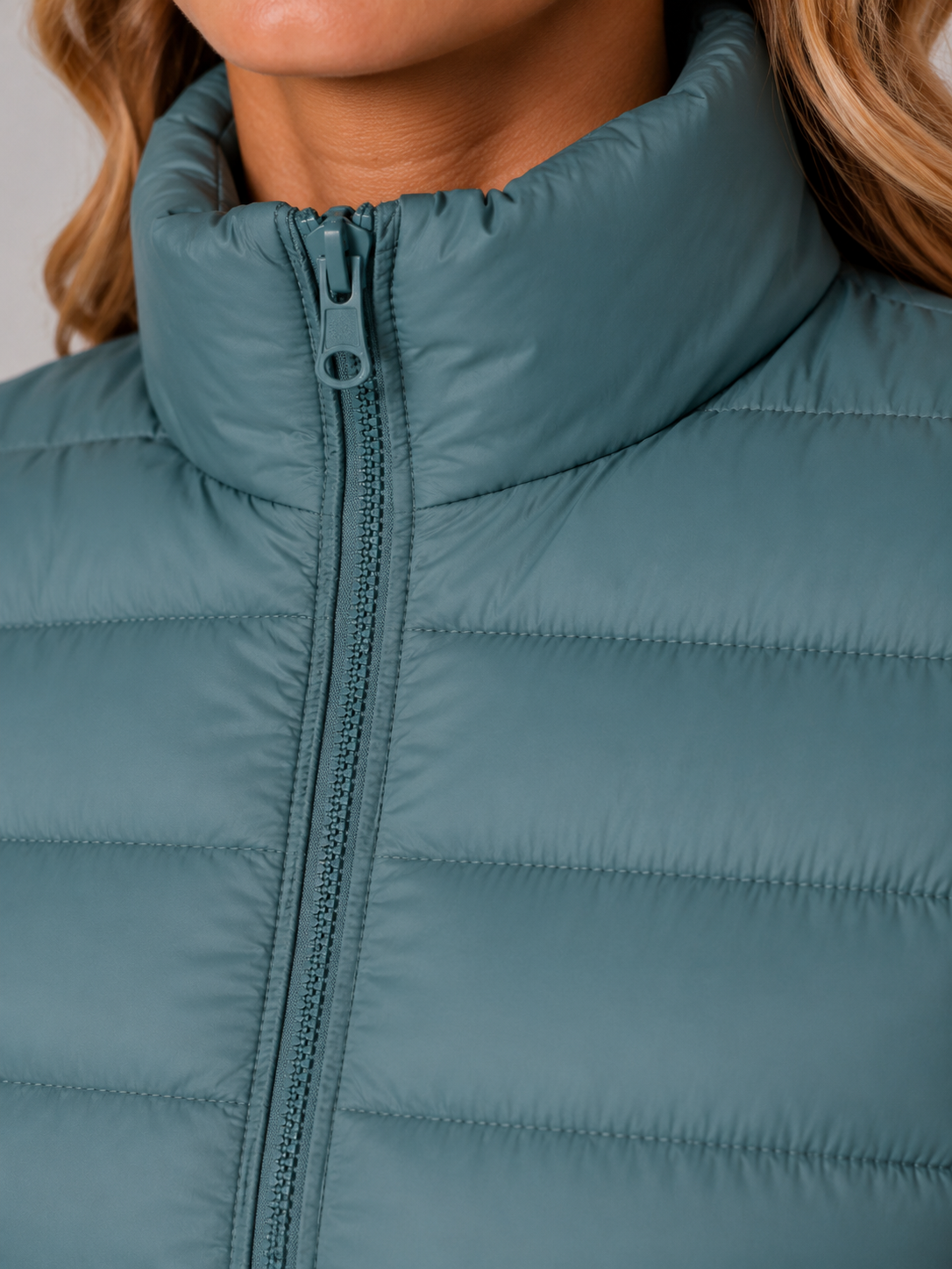 Lightweight Slim-Fit Puffer Jacket | Stand Collar | Zip-Up Front