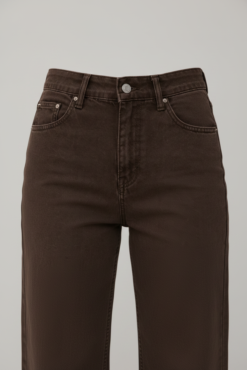Dark Brown – Detail