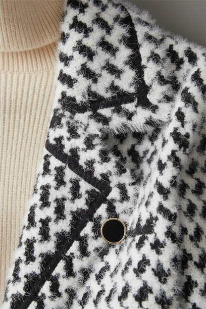 White – Detail